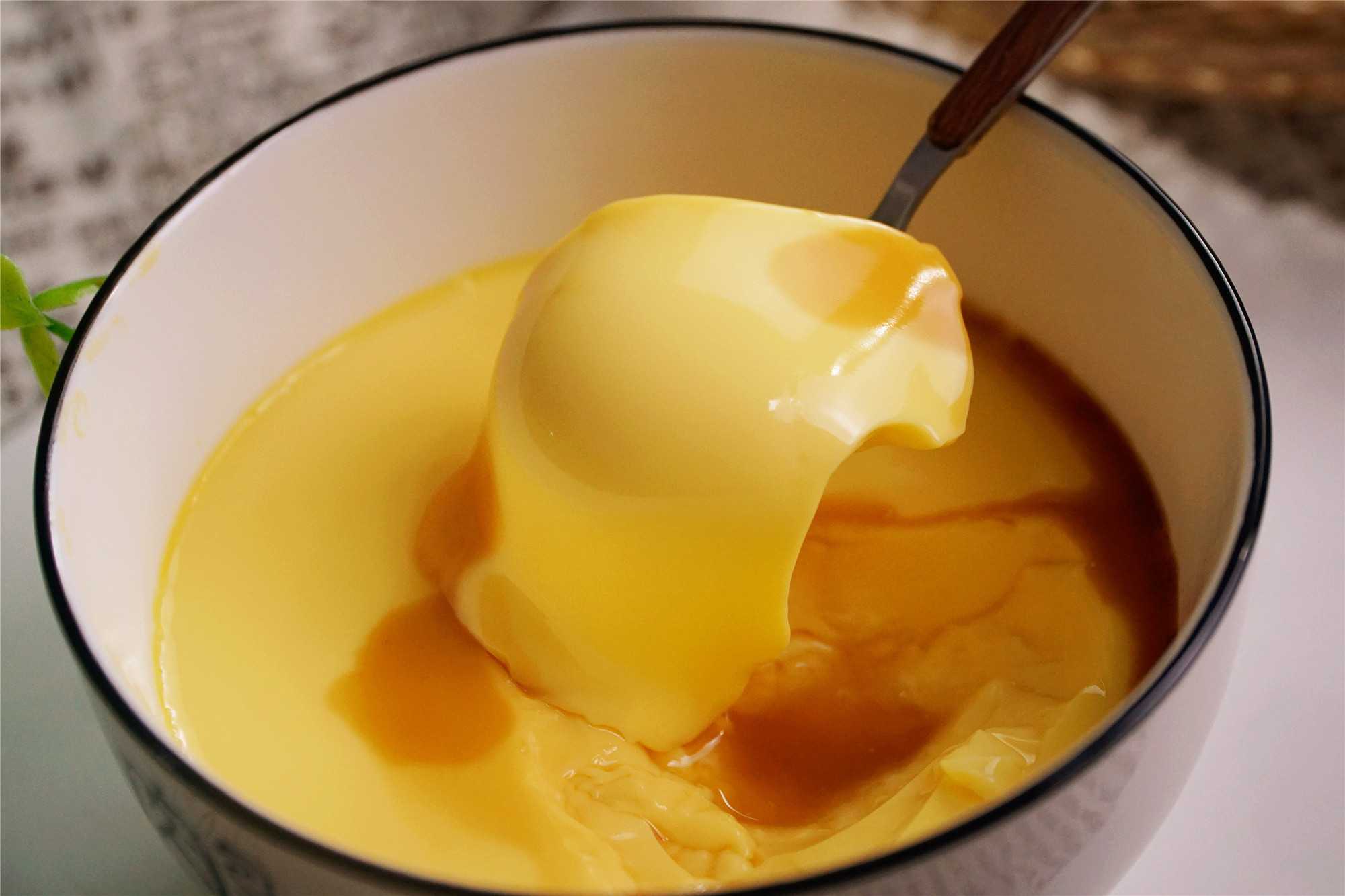 食品工業(yè)新寵：無氣泡雞蛋羹灌裝機，效率與品質(zhì)的雙重保障！