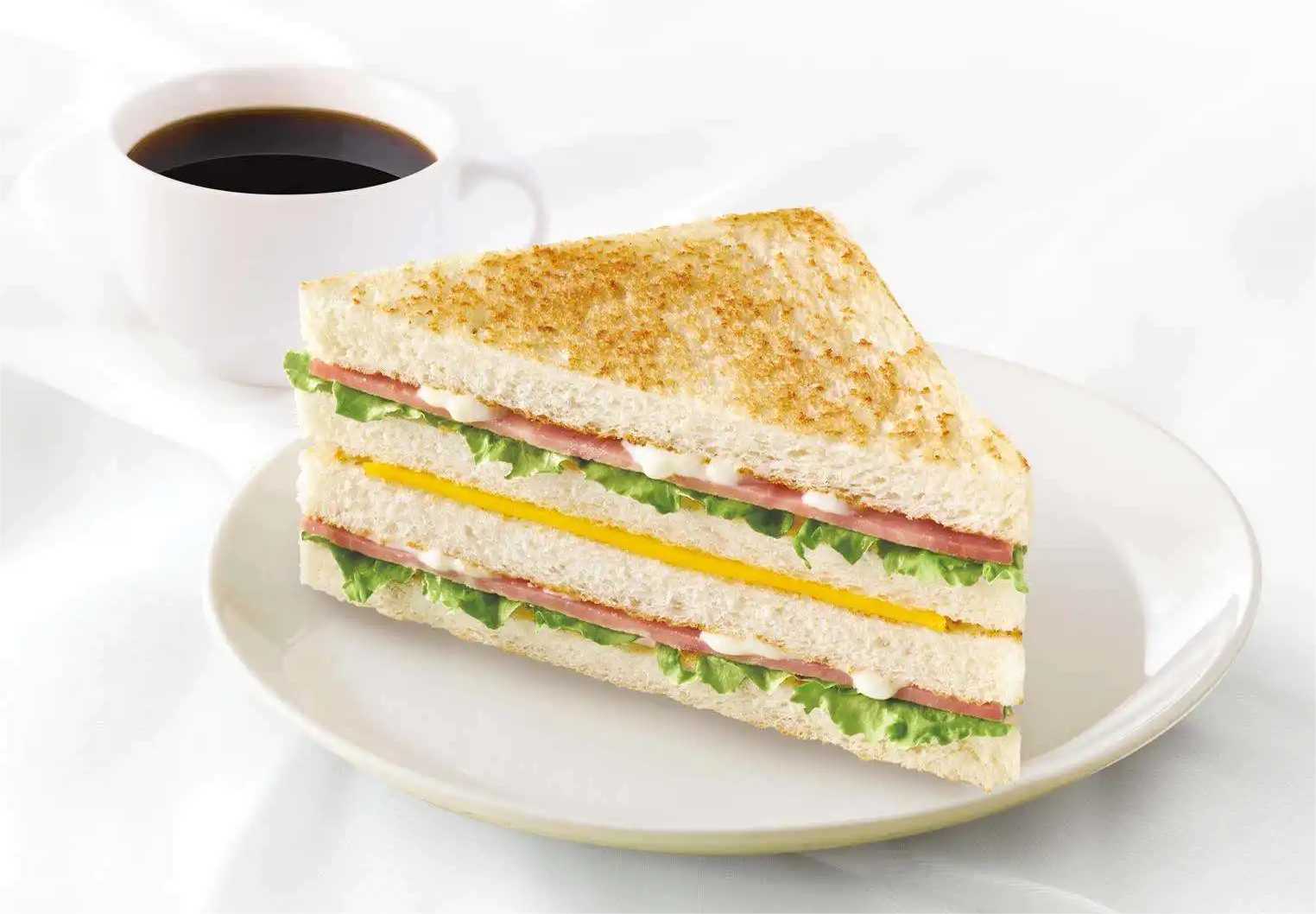 高效生產(chǎn),品質(zhì)保證:三明治包裝設(shè)備解析