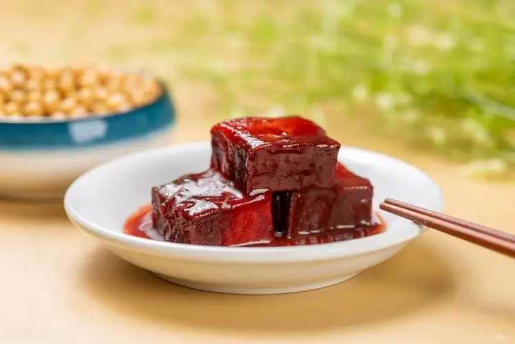 豆腐乳包裝新革命:全自動(dòng)小方盒豆腐乳包裝機(jī)提升品質(zhì)與便捷性