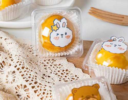 全自動蛋黃酥盒裝月餅托盤泡殼封口機:傳承經(jīng)典,創(chuàng)新包裝